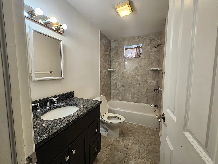 106-108 N Dudley Ave #1 — Photo 6