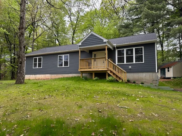 132 Kibbe Rd, East Longmeadow, MA 01028