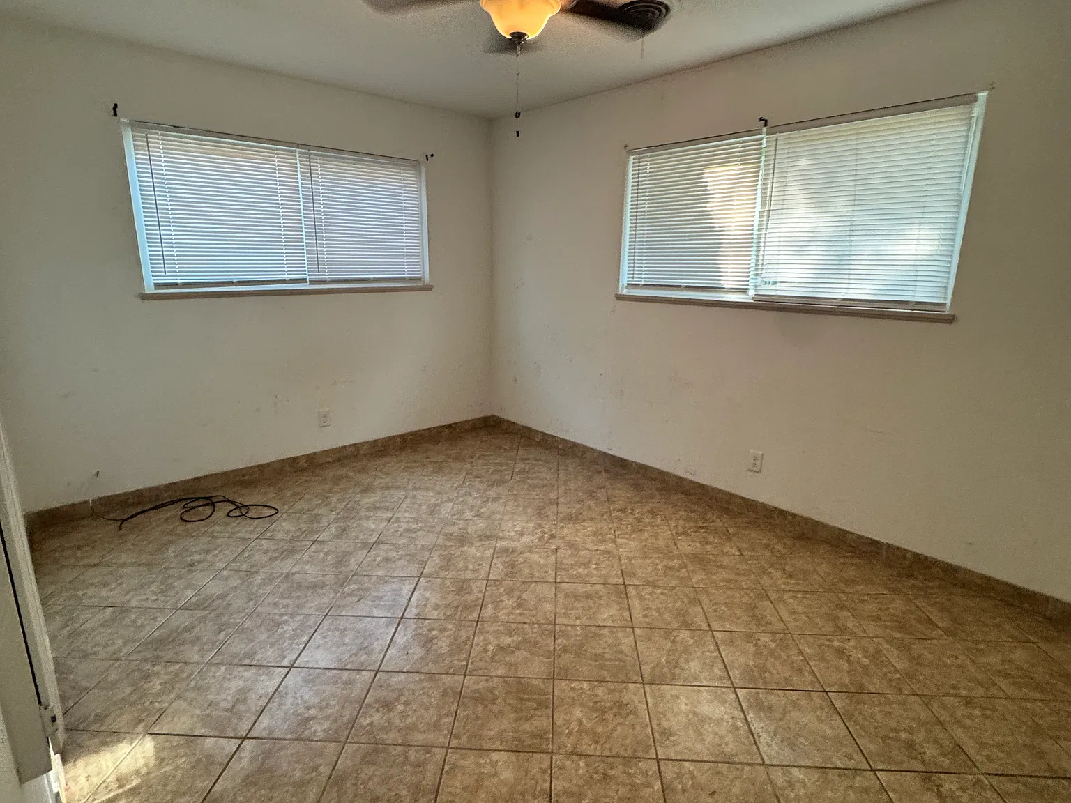 4 bed, 1806 sqft, $1,950 — Photo 4