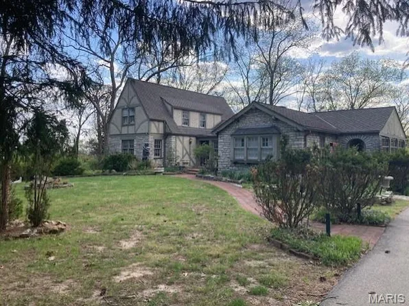 21 Balmagoun Ln, Saint Louis, MO 63122