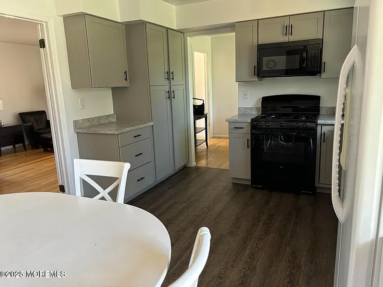 41 Heath Ave — Photo 6