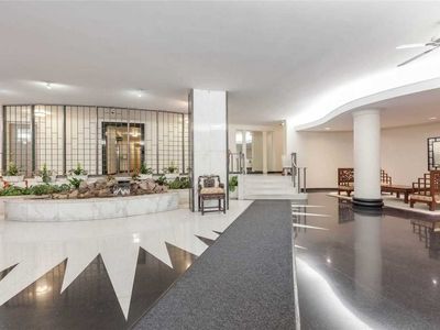 220-55 46th Ave APT 4X, Queens, NY, 11361