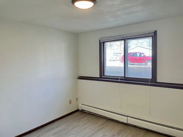 9 8th Ave NW — Photo 6