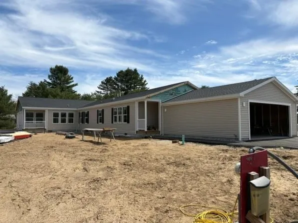 18-B Wildflower Lane #208-97-8-2, Plymouth, NH 03264