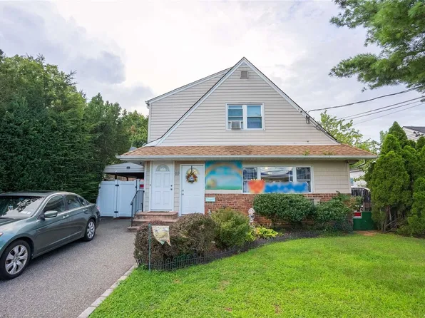 69 Myrtle Avenue, Westbury, NY 11590