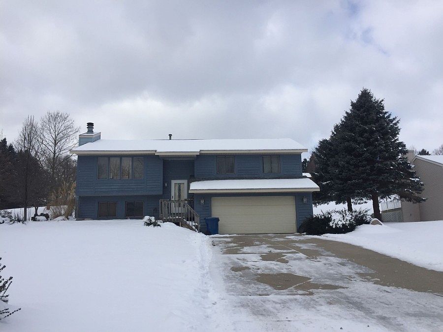1st image of 5543 Buthview Dr NE