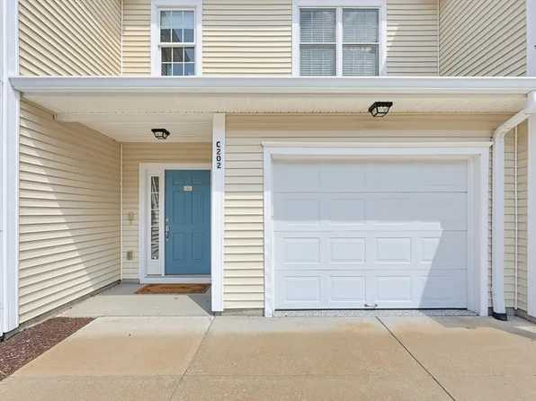 631 East St Unit C202, Mansfield, MA 02048