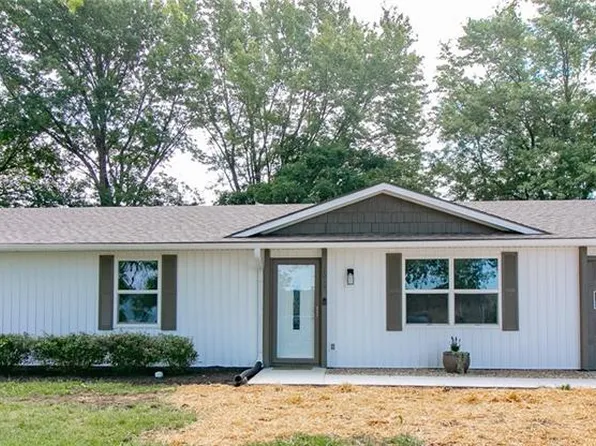 1019 Rawlins Dr, Holden, MO 64040