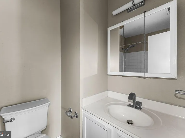 7302 Rokeby Dr — Photo 25