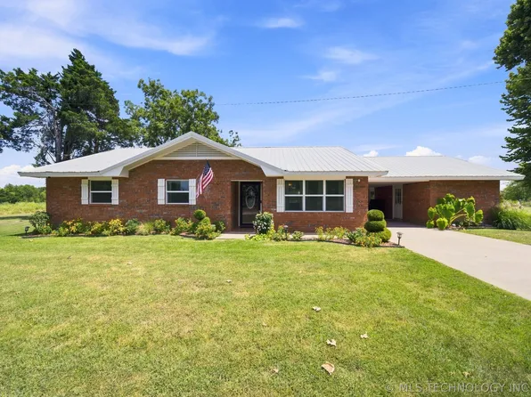 200 W Cuneo Pl, Okmulgee, OK 74447