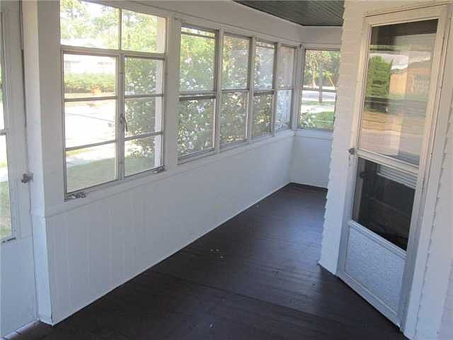 2nd image of 534 Wood St
