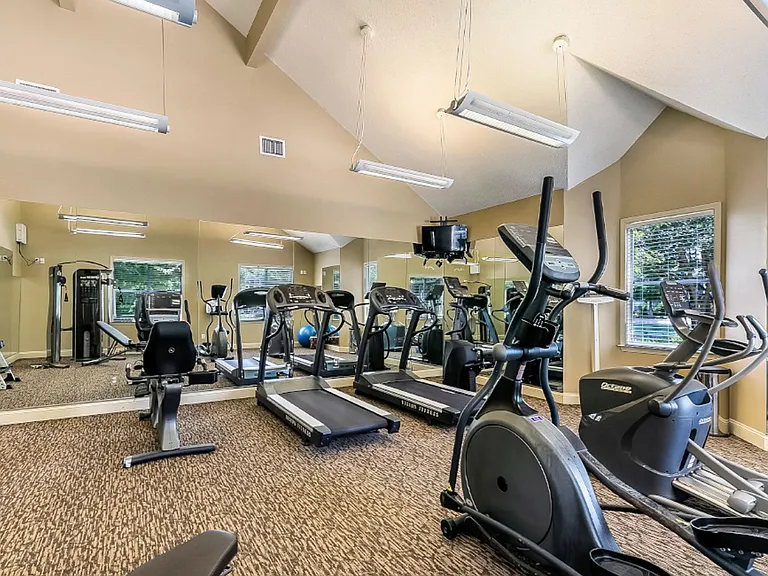 Lakes of Chateau Estates North — Photo 23