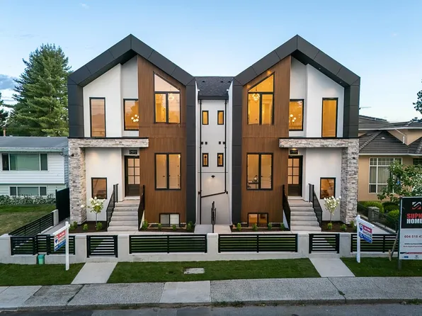 6210 Curtis St #2, Burnaby, BC V5B 2A5