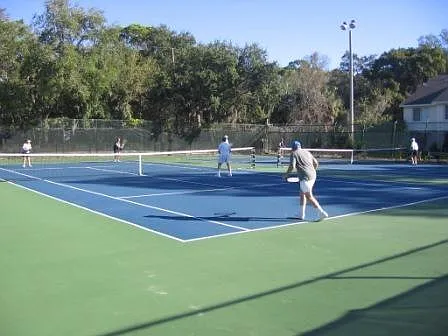 Lighted Tennis & Pickleball Courts