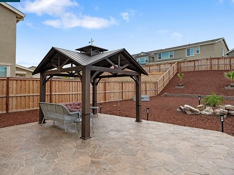 6779 Celadon Ln — Photo 5