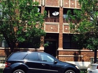 2352 W Thomas St, Chicago, IL 60622