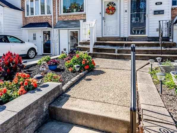 3622 N Hereford Ln, Philadelphia, PA 19114