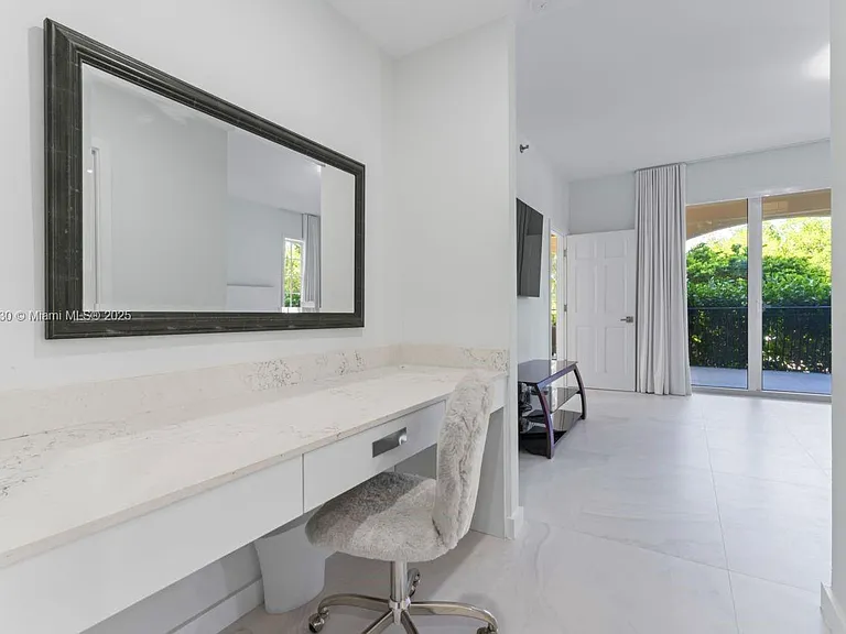 19217 Fisher Island Dr #19217 — Photo 21