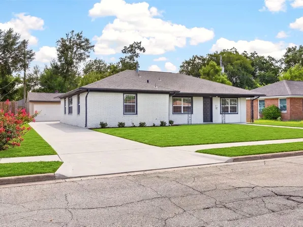 1202 Dogwood Dr, Pasadena, TX 77506
