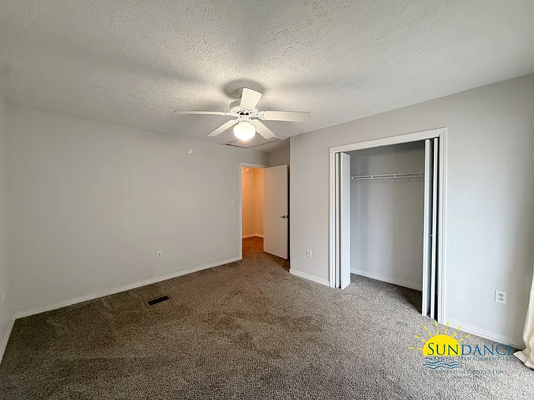 2400 Suwanee Ln — Photo 15