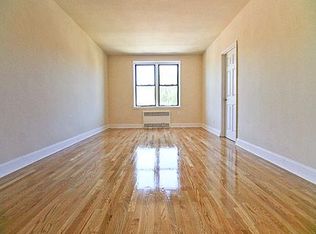 3715 111th St, Corona, NY 11368