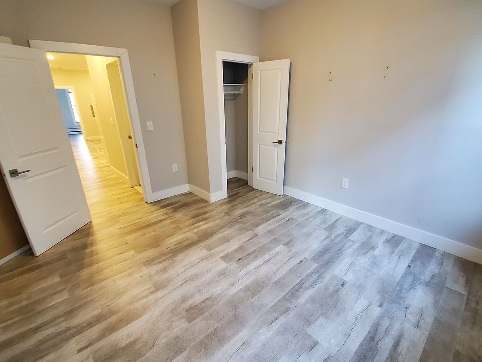 2nd image of 64 Newkirk St #6E