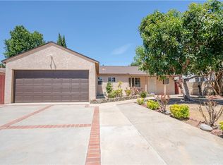 17819 Strathern St, Reseda, CA 91335