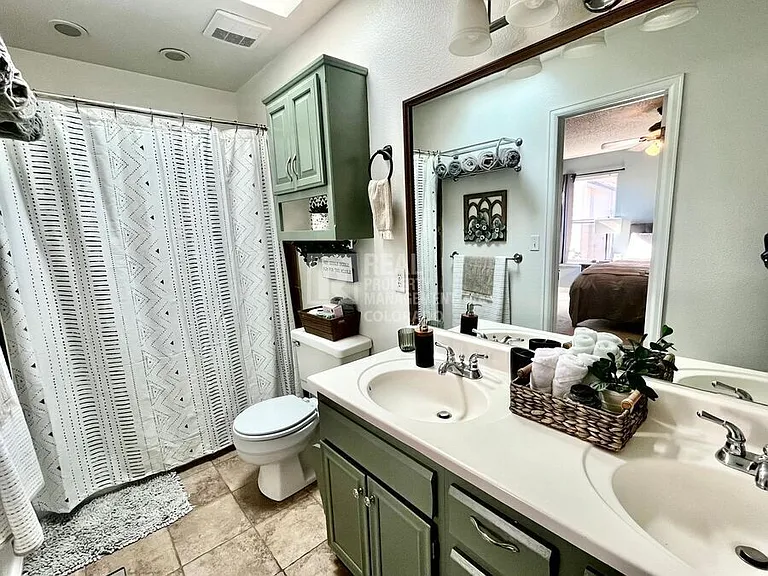 5435 Country Heights Dr — Photo 9