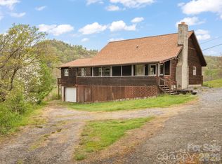 37 Sawyer Ridge Rd, Clyde, NC 28721