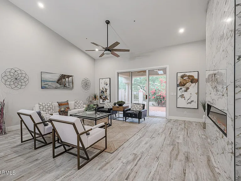 8941 E Maple Dr — Photo 40
