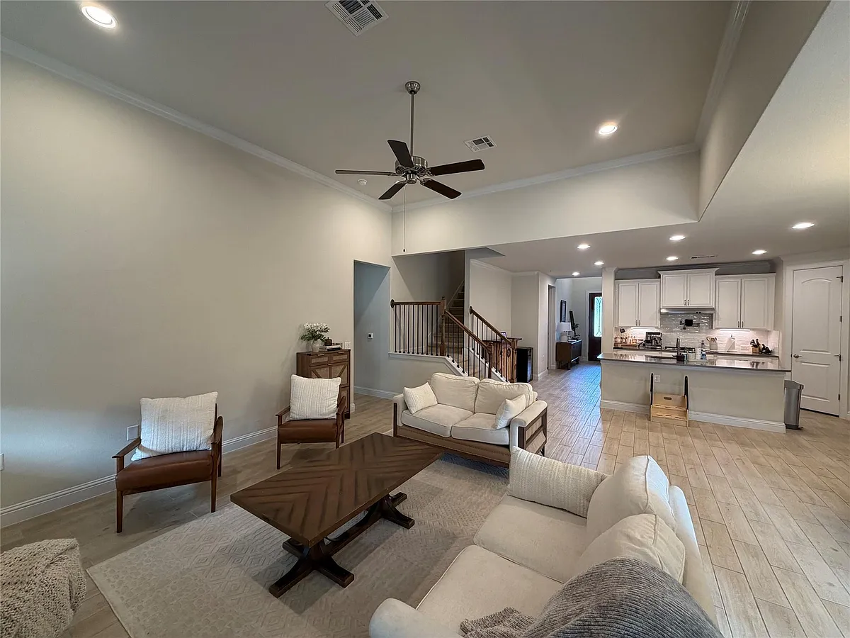 Building Photo - 8709 Moccasin Path