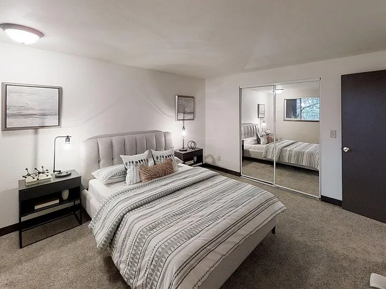 Upland Terrace — Photo 7