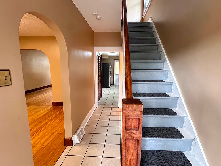 1616 Leolyn St — Photo 13