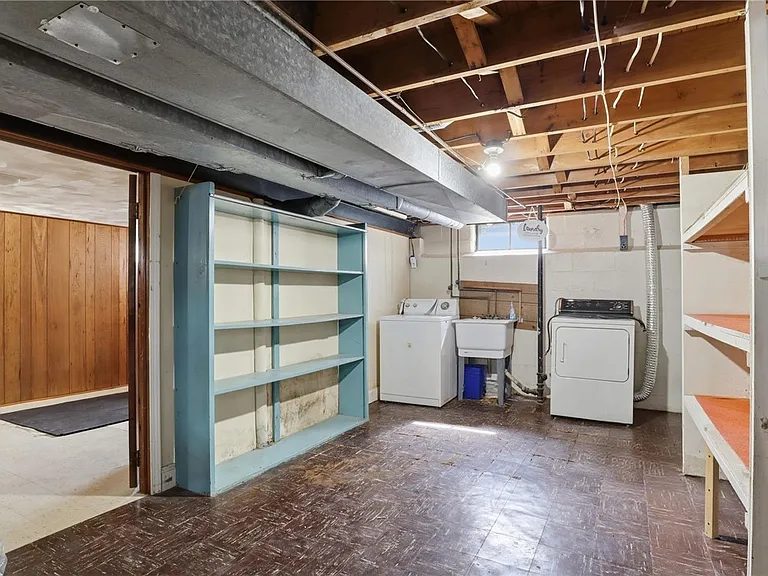 37 Oakmount Dr — Photo 22