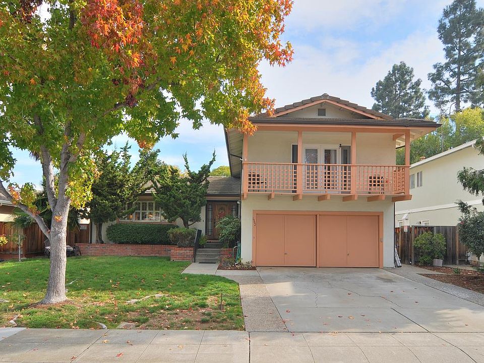 1st image of 1392 Thunderbird Ave