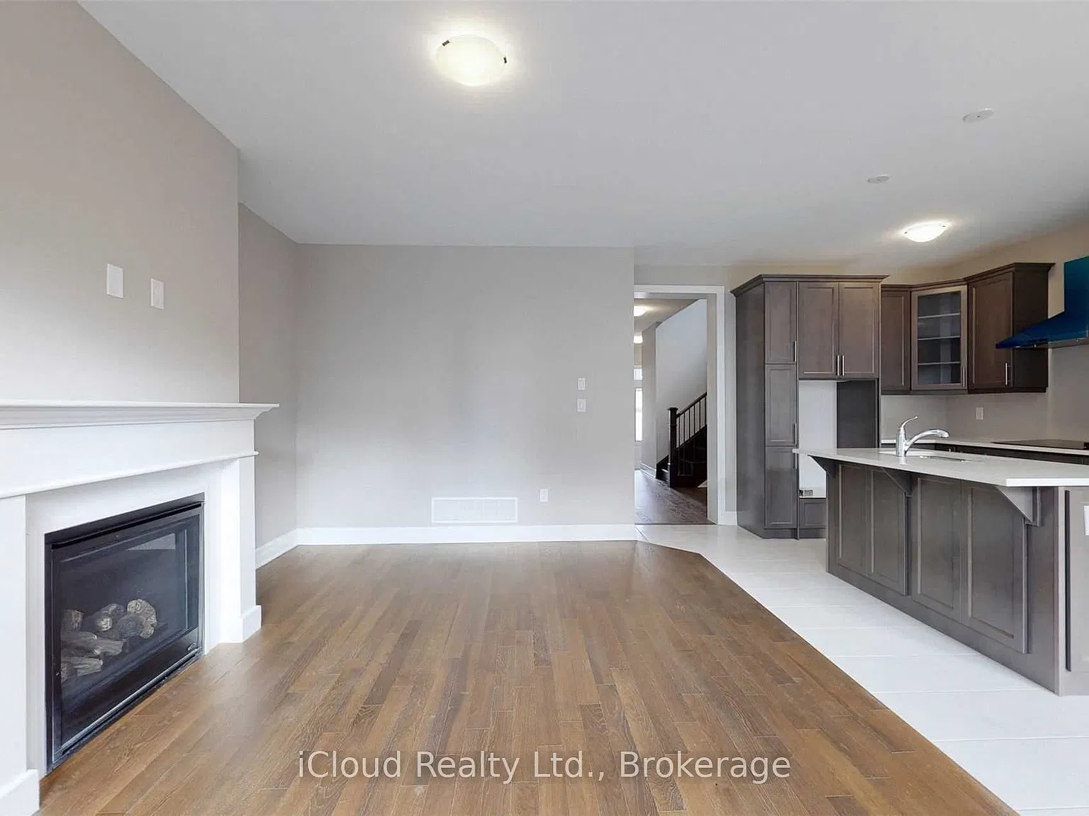 4 bed, $4,000 — Photo 4