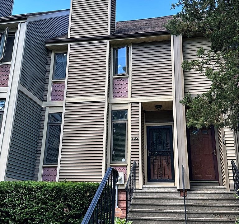1st image of 132 Adams St