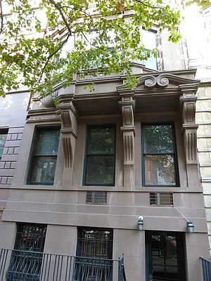 Sold by Sotheby's International Realty | media 17