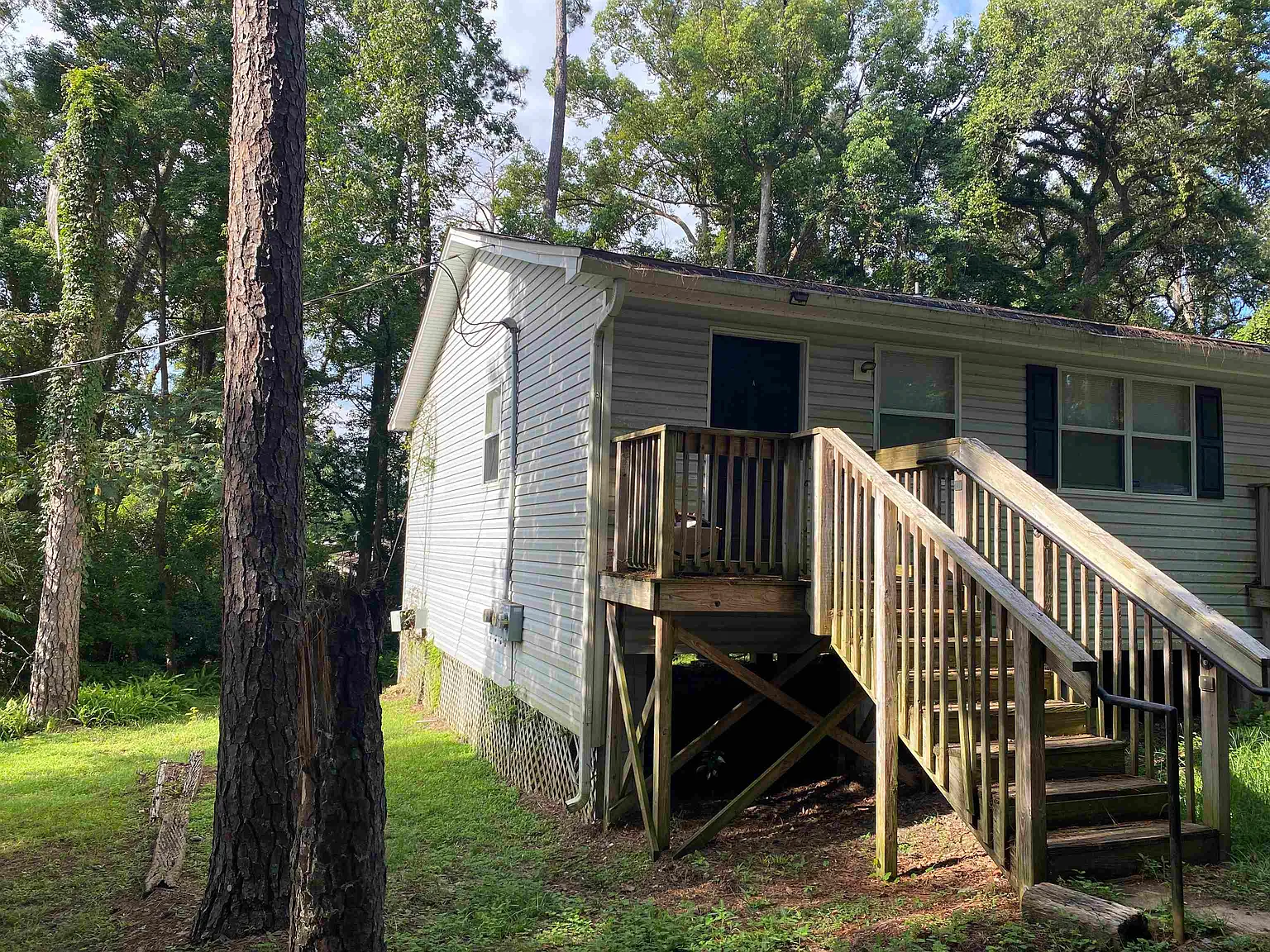 2 bed, 864 sqft, $1,050 — Photo 1