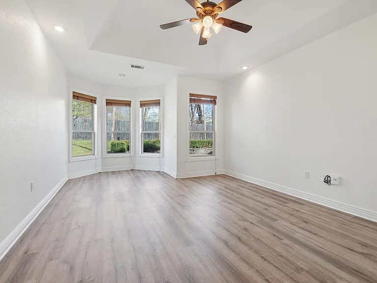 514 S Pierremont Dr — Photo 22