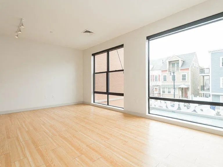 West Square Apartments — Photo 174