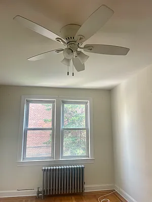 Rented by Halvatzis Realty | media 33