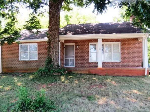 25 W Market St, Martinsville, VA 24112