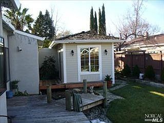 3rd image of 2593 Sunrise Dr