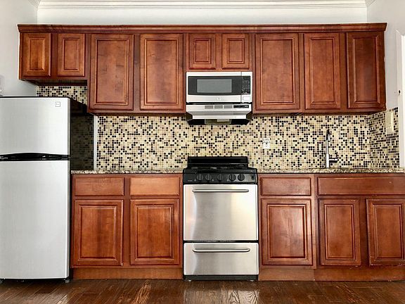2nd image of 1 Bennett Ave APT 35A