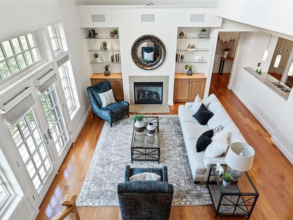 1st image of 7518 Parkdale Ave APT 304