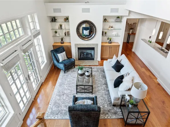 7518 Parkdale Ave APT 304, Saint Louis, MO 63105