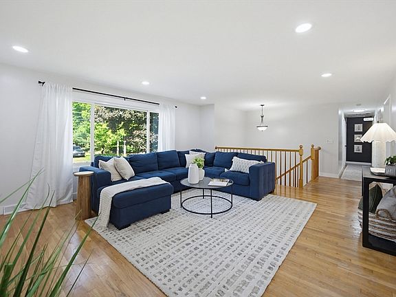 3rd image of 217 Congress St