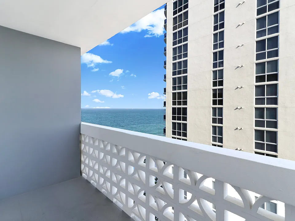 4250 Galt Ocean Dr #12D