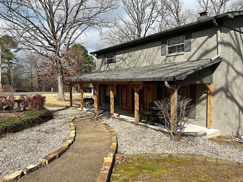 1st image of 202 Browning Dr
